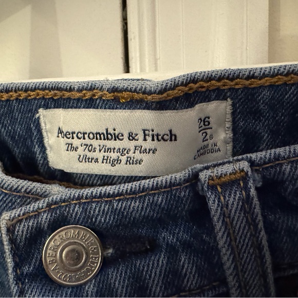 Abercrombie & Fitch 70s Vintage Flare Ultra High Rise Jeans - Picture 3 of 3